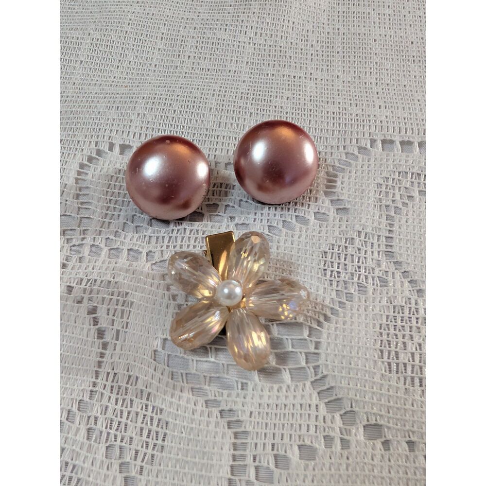 Vintage Pink Faux Pearl Clip On Earrings & Flower Hair Clip Set